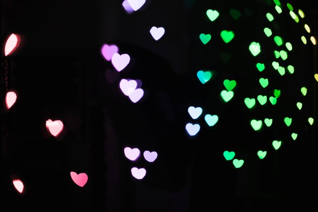 Luces multicolores en forma de corazón