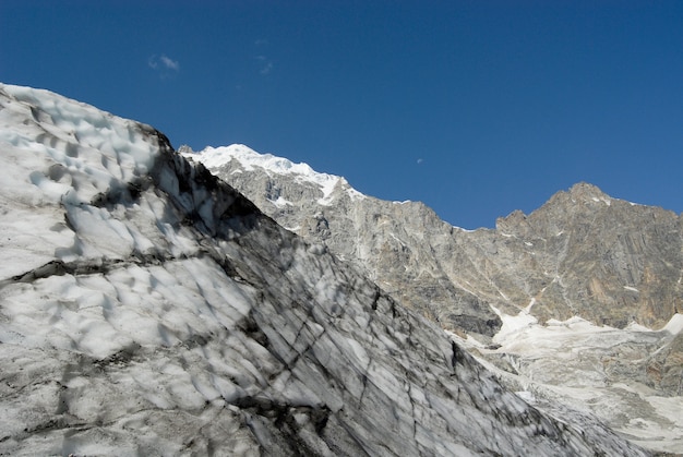 Foto gratuita luna sobre glaciar