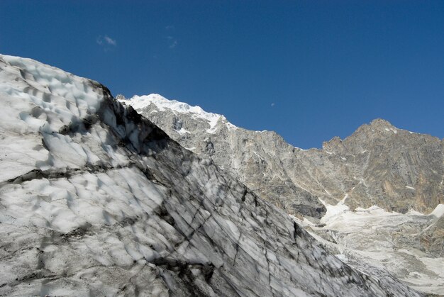 Luna sobre glaciar