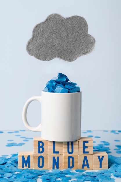 Lunes azul con taza y nube