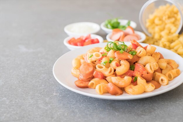 macarrones con salchicha