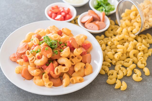 macarrones con salchicha