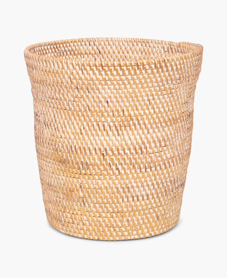 Foto gratuito maceta de planta de interior ecológica de cesta tejida