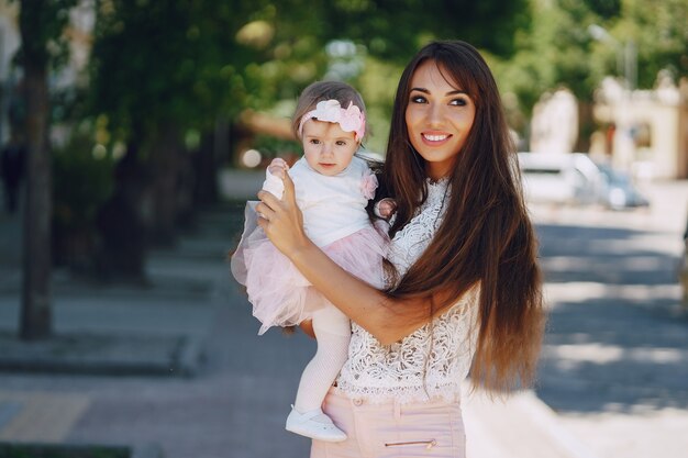 Foto gratuita madre con hija