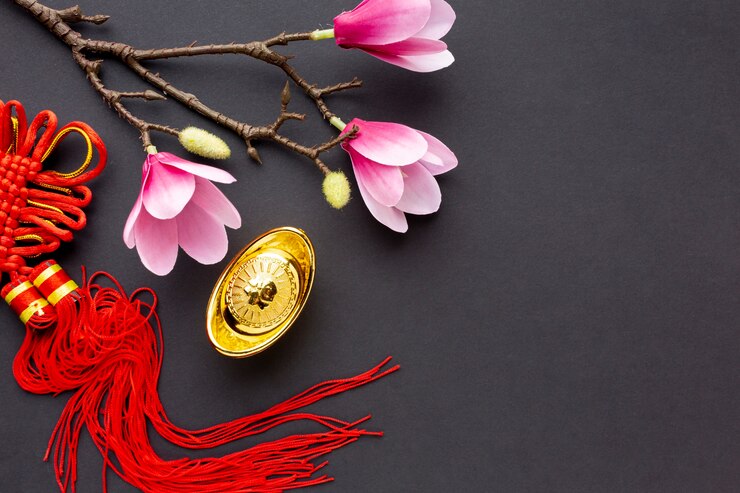 Foto gratuito magnolia y colgante para año nuevo chino