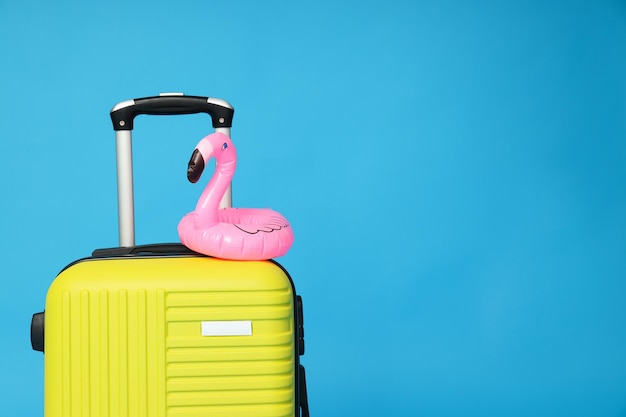 Foto gratuita maleta equipaje equipaje para viajes de verano y vacaciones