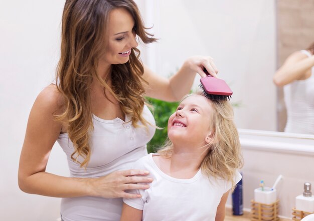 ¡Mami, eres la mejor peluquera!