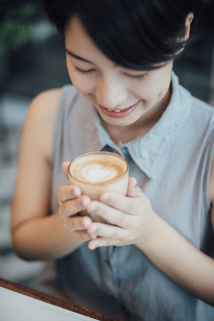 mañana sabor de la bebida oficina de café con leche