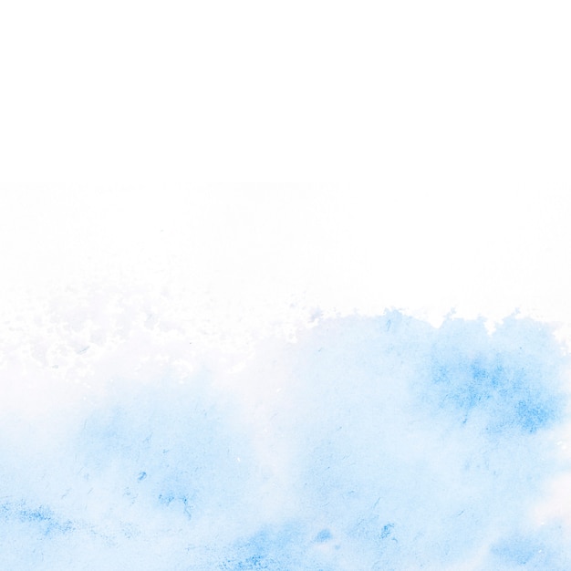 Mancha de acuarela azul sobre fondo blanco