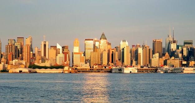 Manhattan de Nueva York al atardecer