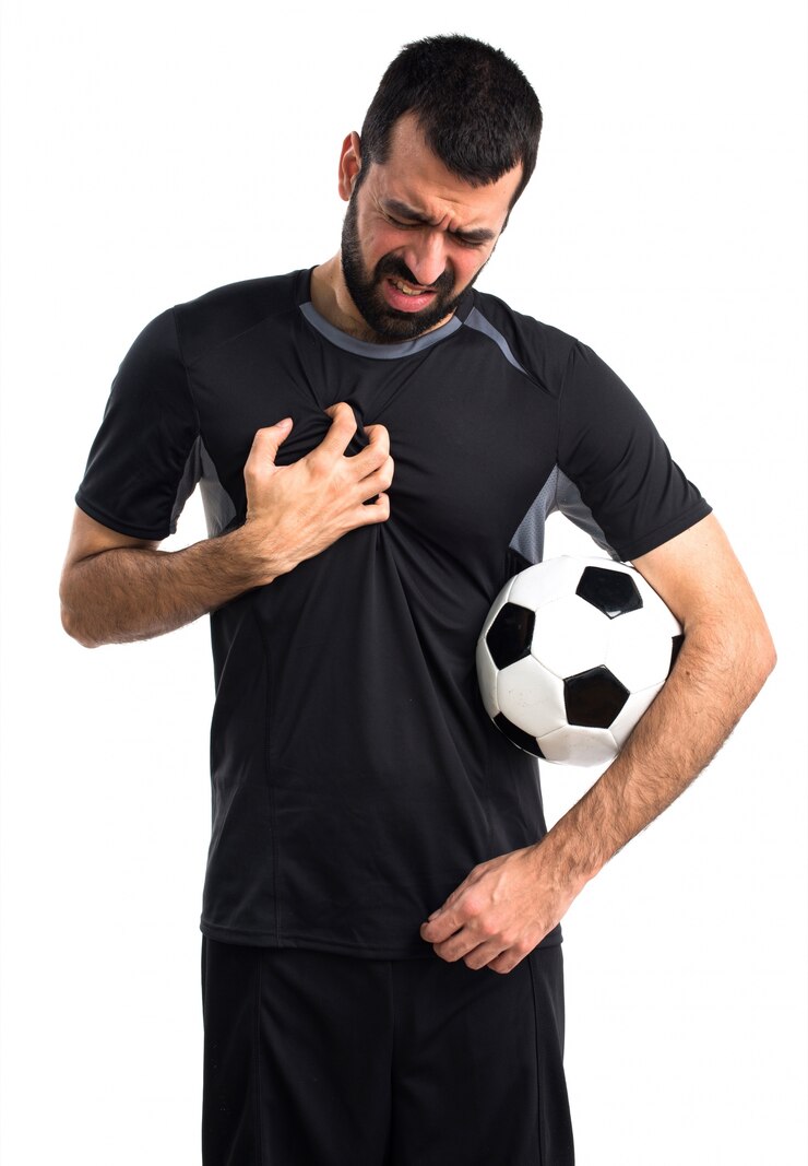 Foto gratuito mano pecho médico adulto negro
