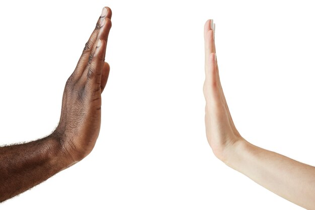 Manos humanas interraciales aisladas