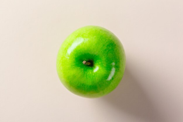 Manzana verde madura