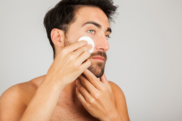 Maquillaje para hombres