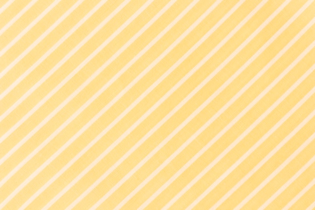 Foto gratuita marco completo de líneas diagonales blancas sobre fondo amarillo