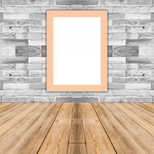 Foto gratuita el marco de madera en blanco de la foto del maíz que se inclina en la pared de ladrillo blanca, maqueta de la plantilla para agregar su diseño y deja el espacio al lado del marco para agregar más texto.