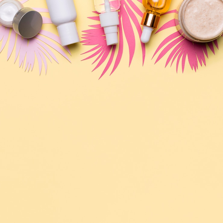 Foto gratuito marco de productos cosméticos de vista superior