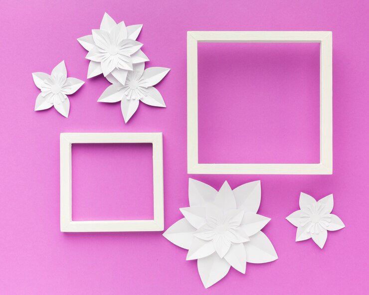 Foto gratuito marcos y adornos de flores de papel