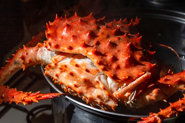 Mariscos de alta ange en una olla