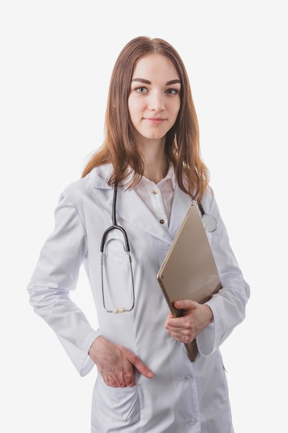 Médico profesional mujer con tableta