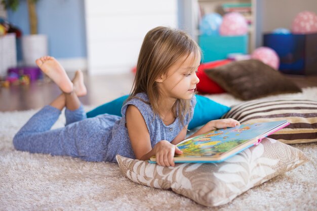 La mejor posición para leer un libro.