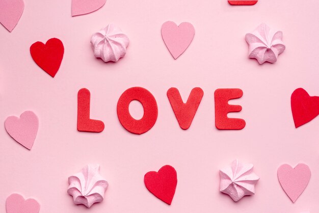 Mensaje del día de San Valentín con merengue y corazones