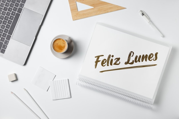 Foto gratuita mensaje de feliz lunes en español