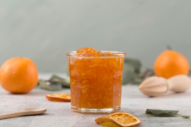 Foto gratuita mermelada casera de naranja natural dulce