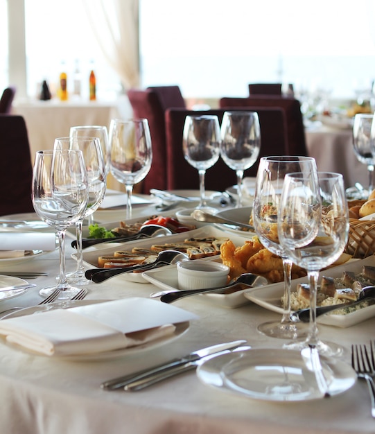 Mesa de banquete en restaurante