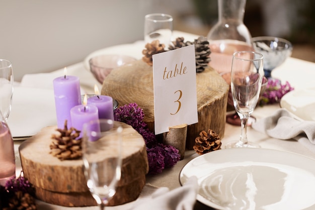 Foto gratuita mesa de boda de alto ángulo con velas.