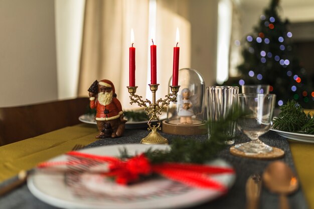 Mesa decorada para navidad