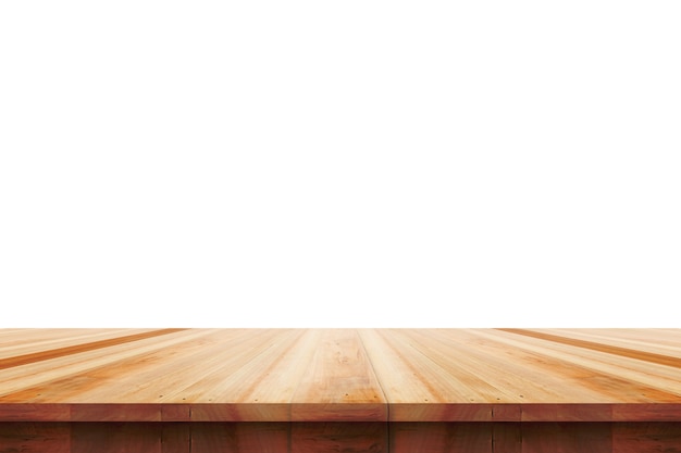 Mesa de madera vacía aislada en fondo blanco, utilizada para exhibir o montar sus productos