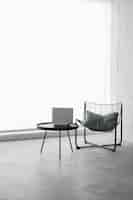 Foto gratuita mesa y silla de trabajo de vista frontal