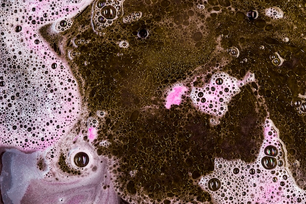 Mezcla de espuma rosa y negra