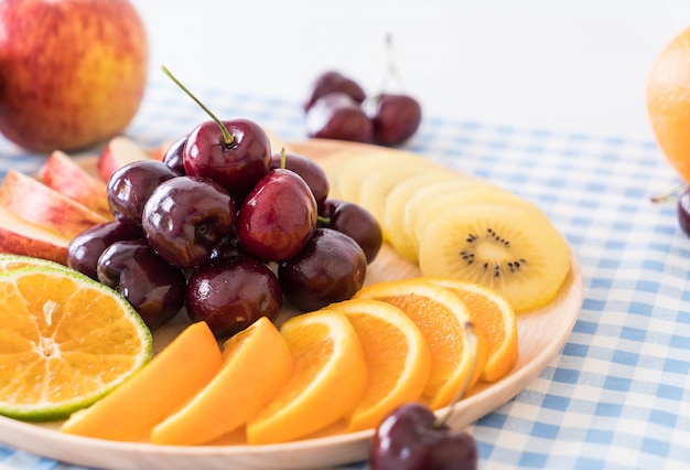 Mezcla de fruta en rodajas