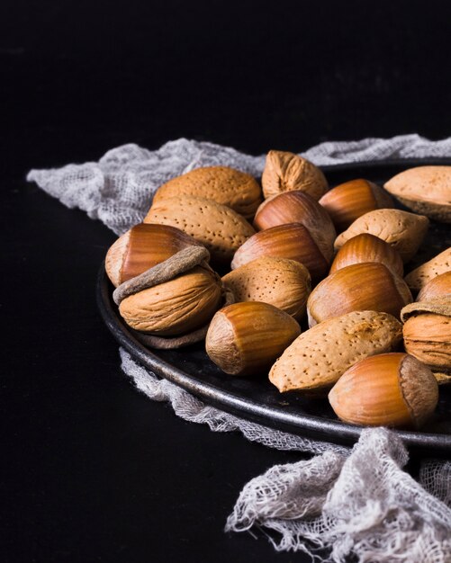 Mezcla de primer plano de nueces orgánicas