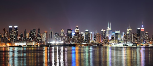 Foto gratuita midtown de manhattan de nueva york en la noche