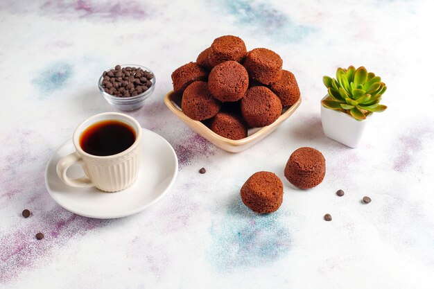 Mini tartas de chocolate.