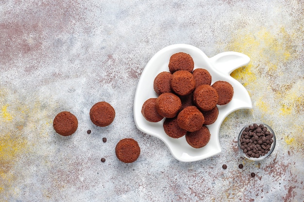 Mini tartas de chocolate.