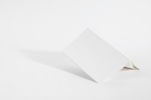 Mockup de folleto de blanco