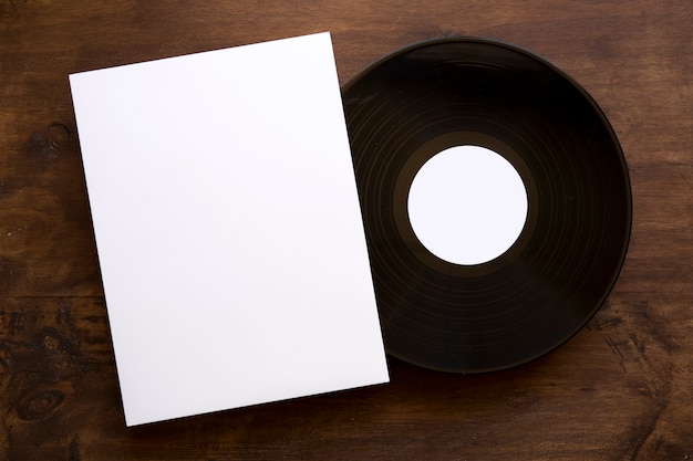 Mockup vintage de vinilo y papel