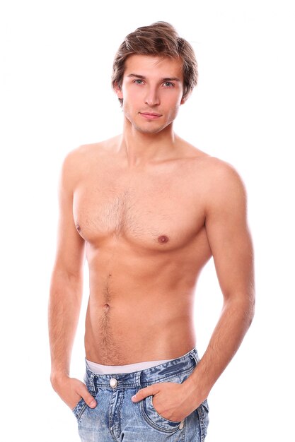 modelo de hombre sin camisa