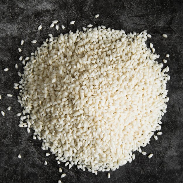 Montón de arroz blanco