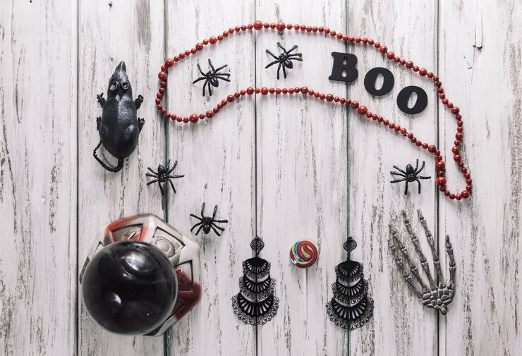 Foto gratuito montón de cosas de halloween