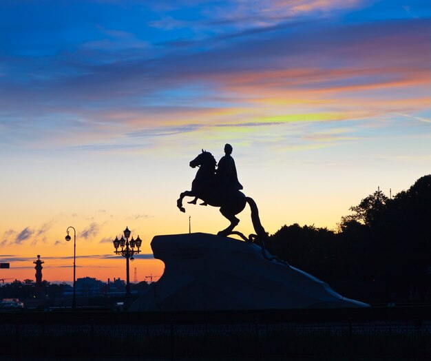 Monumento de Pedro el Primero