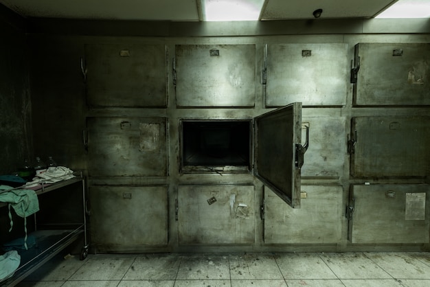 Morgue abandonada en hospital psiquiátrico