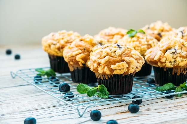 Foto gratuita muffin de arándanos