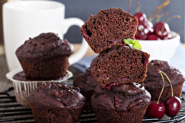 Muffins de chocolate con cereza