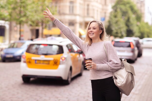 Mujer al aire libre