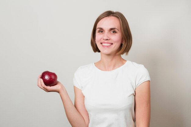 Mujer con alimentos